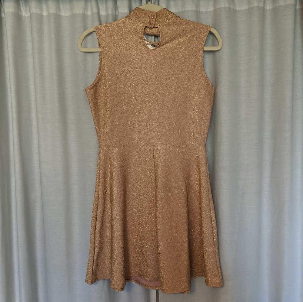 Dress - Picture 5 of 5